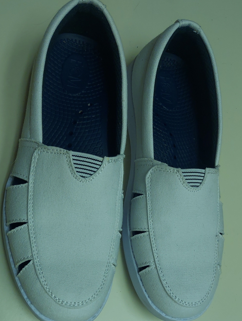 Women's Island Surf Slip-On White Canvas Shoes Nautical